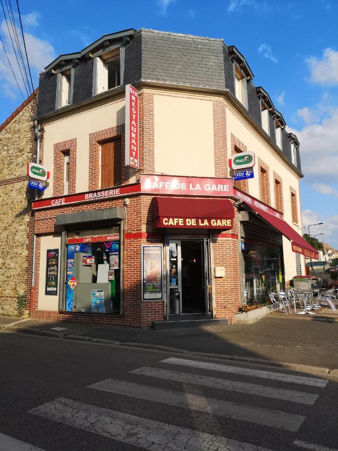 Cafe De La Gare Hotel Bessancourt Kültér fotó
