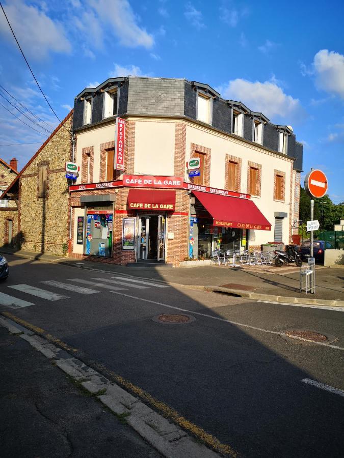 Cafe De La Gare Hotel Bessancourt Kültér fotó