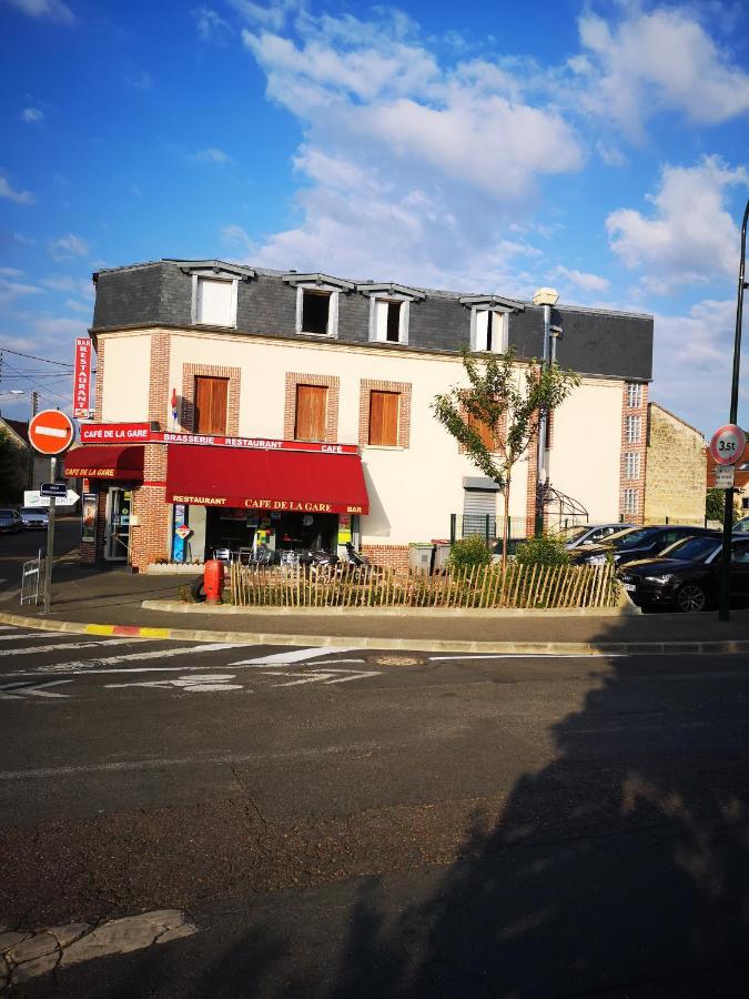 Cafe De La Gare Hotel Bessancourt Kültér fotó