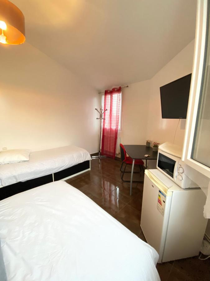 Cafe De La Gare Hotel Bessancourt Kültér fotó